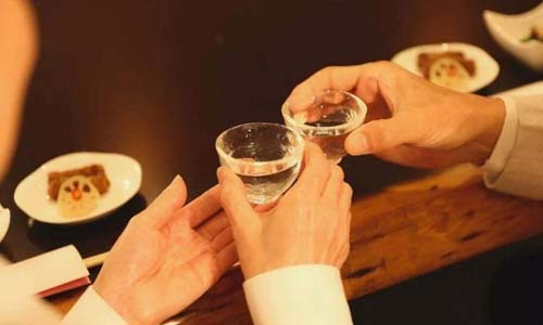 38度蓝二星小老虎酒价格表(详细介绍不同规格的价格)