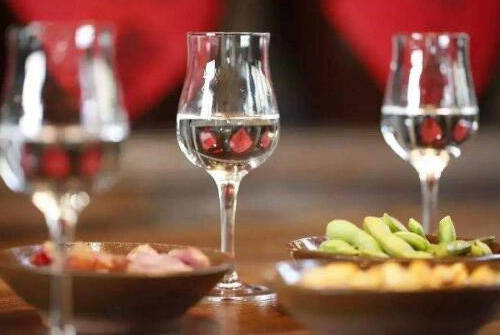 皇室存酱酒价格「饭局十大高档白酒」