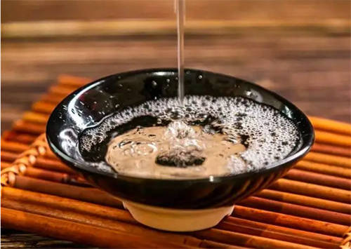山庄窑藏9年酒每瓶价格「41度山庄老酒皇家窖藏红瓷9年是纯粮酒吗」