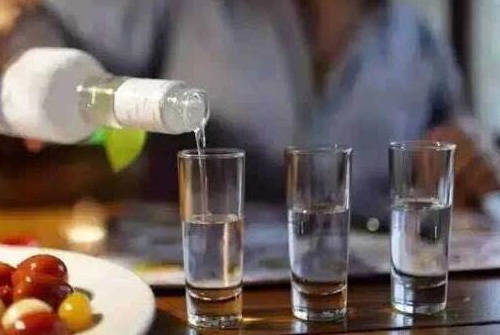 西凤酒臻品t28年份封藏酒多少钱一瓶「西凤酒45度价格表臻品价格」