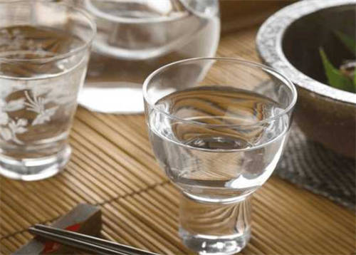 在哪里查酒的价格「在哪查酒的价格」