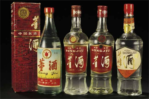 桃金娘果泡水喝有什么功效「桃金娘果子泡酒的功效与作用」