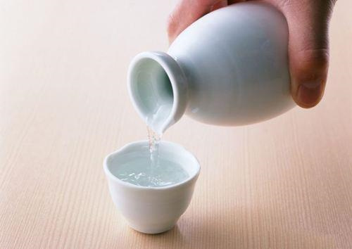 前列腺炎可以喝白酒吗「前列腺炎能喝白酒吗」