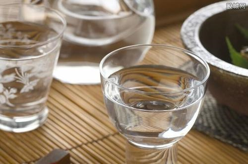窖头醉白酒52度价格(泸州老窖五洲醉52度好不好)
