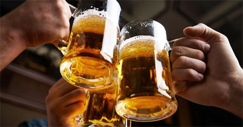 班贝古堡黑啤酒有哪些口感特点和搭配美食建议？