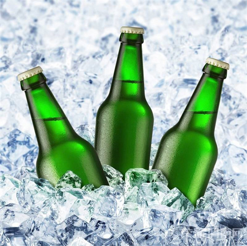 百威啤酒老板是谁（介绍百威啤酒背后的创始人）