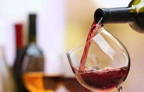 加州乐事白葡萄酒价格（了解加州乐事白葡萄酒的价格和口感）