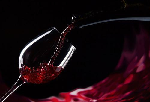 2015红酒标准是否含二氧化硫(红酒中都有二氧化硫吗)