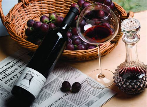 medoc 2011红酒（来自法国波尔多产区的珍品）
