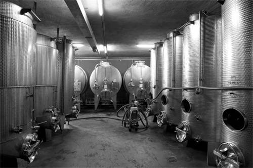 一酒业 公司「一线酒厂」
