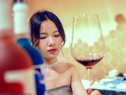 哪个牌子红酒木桶发酵好「哪个牌子红酒木桶发酵」