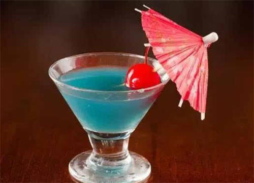 鸡尾酒界的大佬们，你了解哪些品牌？