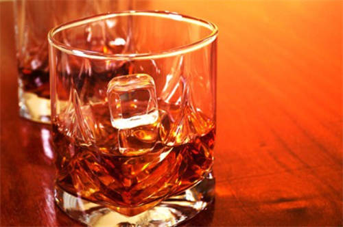 30年的威士忌酒价格